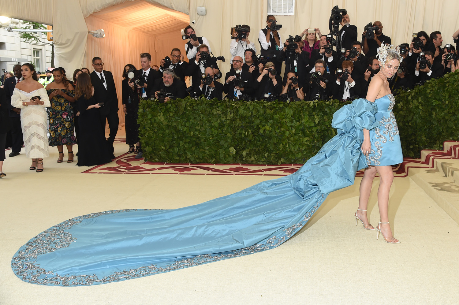Самые яркие образы знаменитостей на церемонии Met Gala 2018 Самые яркие образы знаменитостей на церемонии Met Gala 2018