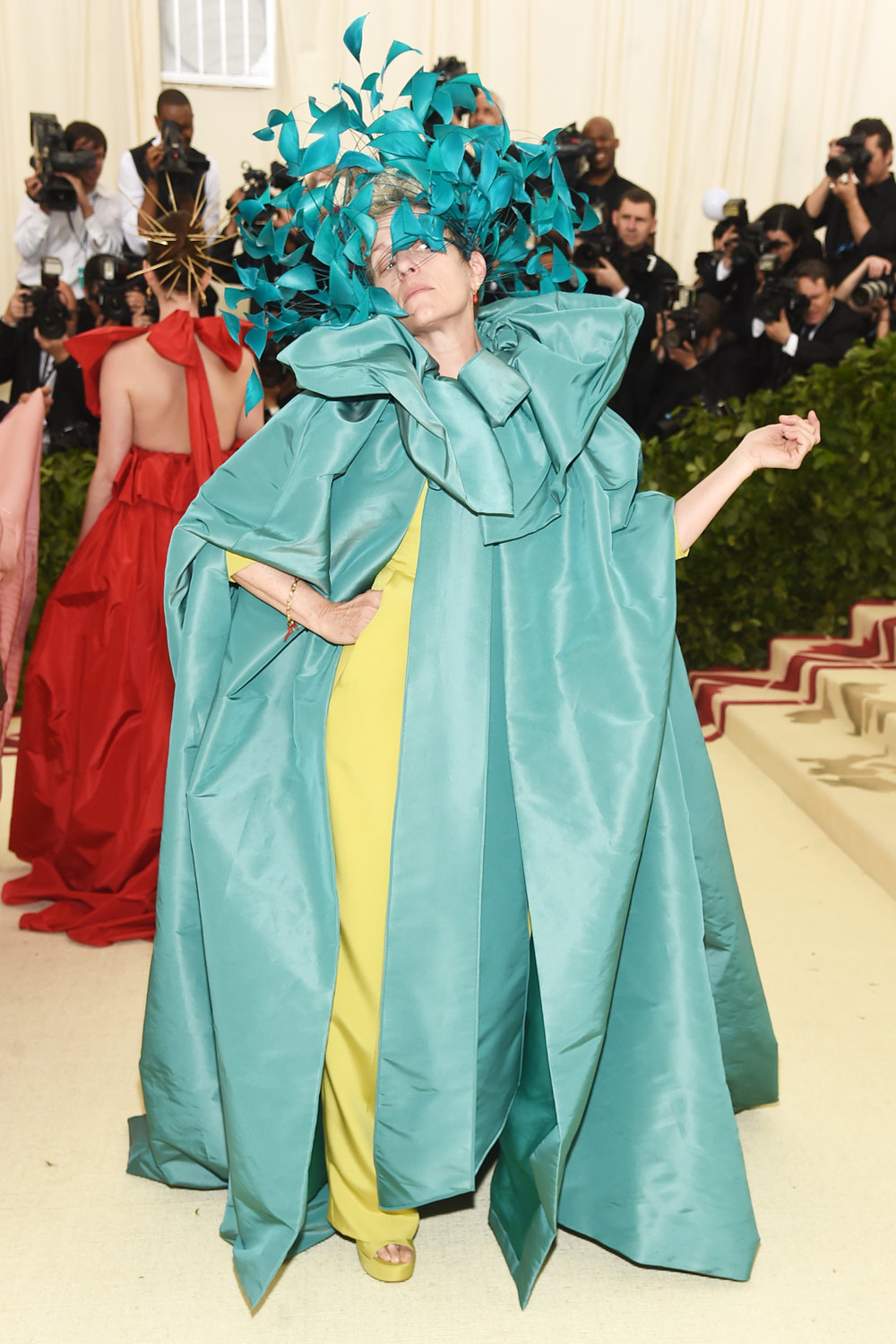 Самые яркие образы знаменитостей на церемонии Met Gala 2018 Самые яркие образы знаменитостей на церемонии Met Gala 2018