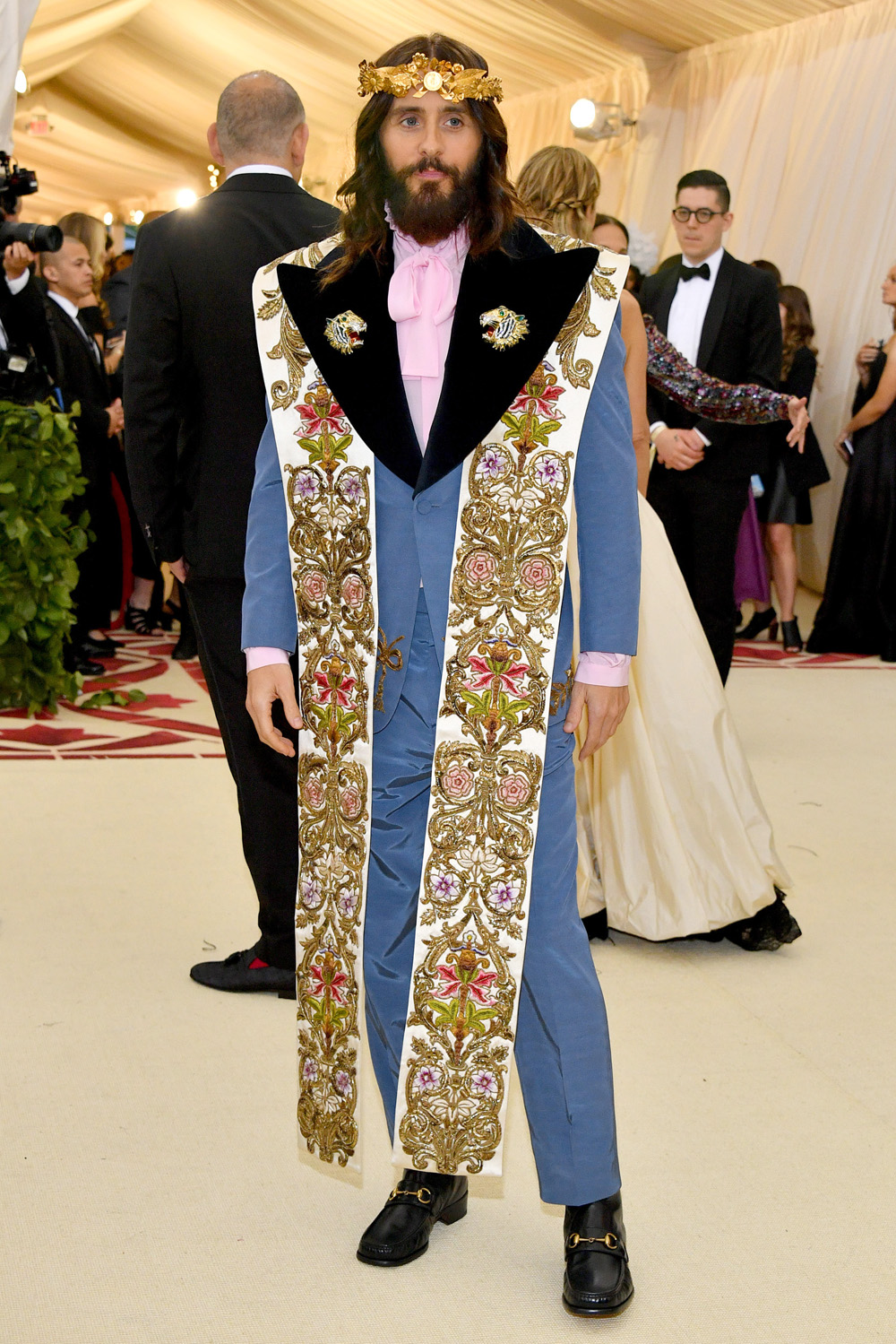 Самые яркие образы знаменитостей на церемонии Met Gala 2018 Самые яркие образы знаменитостей на церемонии Met Gala 2018