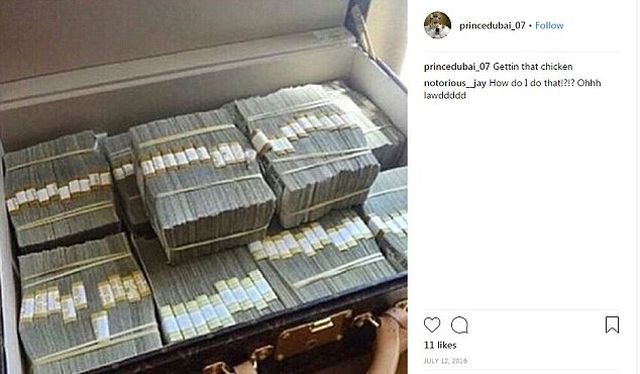 Любовь к свинине выдала мошенника, который притворялся саудовским принцем Любовь к свинине выдала мошенника, который притворялся саудовским принцем