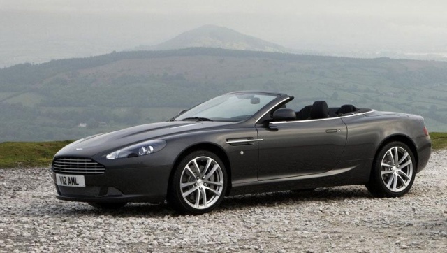 Стоимость ремонта 13-летнего Aston Martin после несильного удара в бок