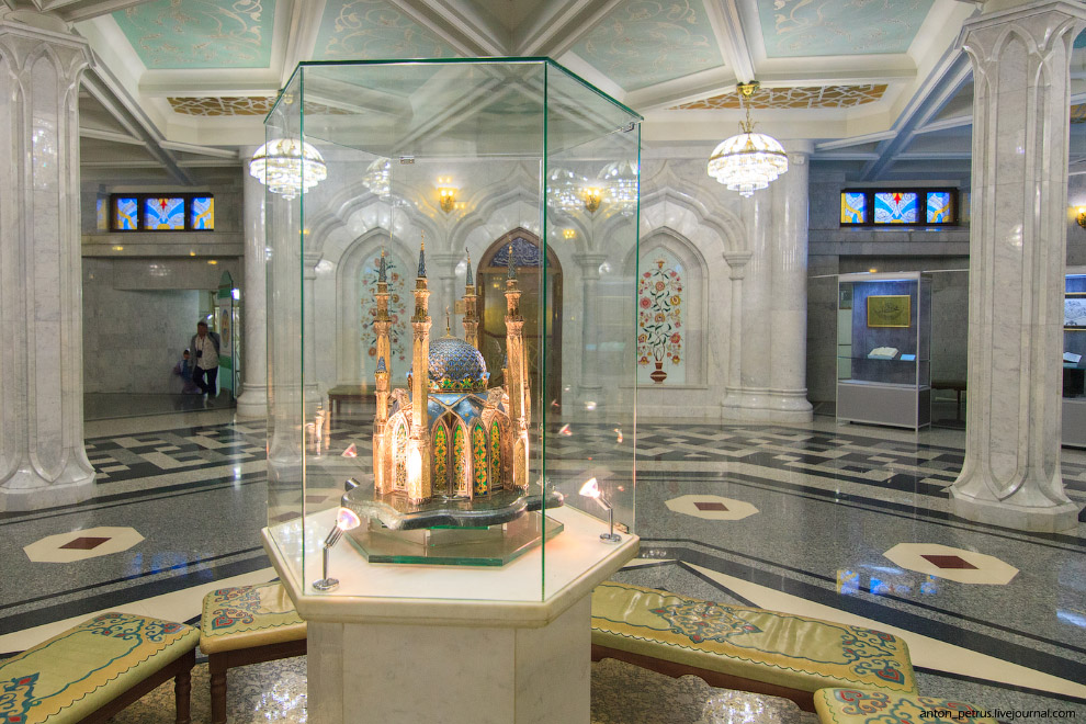 Казанский Кремль и мечеть Кул Шариф Казанский Кремль и мечеть Кул Шариф