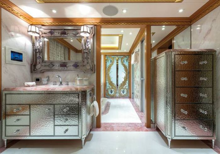 Solandge - одна из самых роскошных яхт мира Solandge - одна из самых роскошных яхт мира