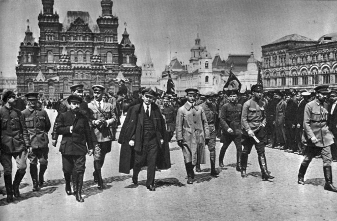 7 знаменитых парадов на Красной площади 7 знаменитых парадов на Красной площади