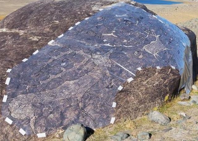 В Горном Алтае обнаружили древний рисунок на камне