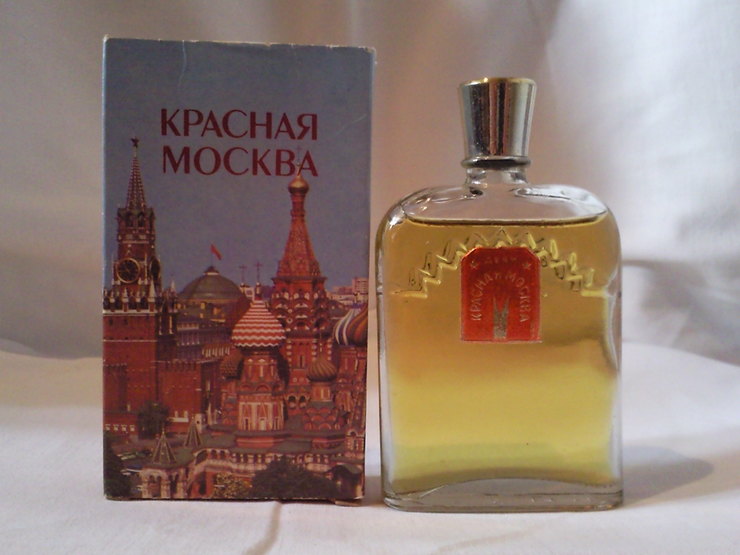 Из чего была сделана и как рекламировалась советская косметика и парфюмерия Из чего была сделана и как рекламировалась советская косметика и парфюмерия