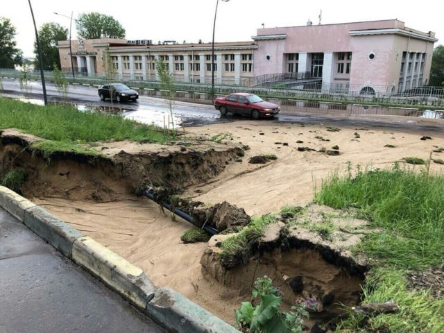 Ливень размыл набережную возле стадиона, построенного в Нижнем Новгороде к ЧМ-2018