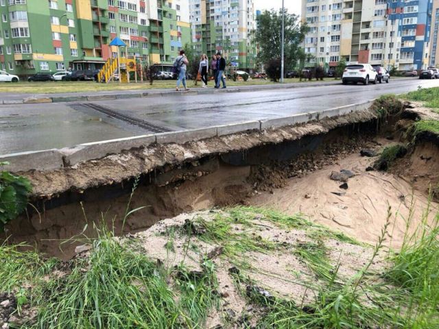 Ливень размыл набережную возле стадиона, построенного в Нижнем Новгороде к ЧМ-2018