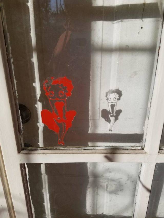 Внимательно присмотритесь к этим теням