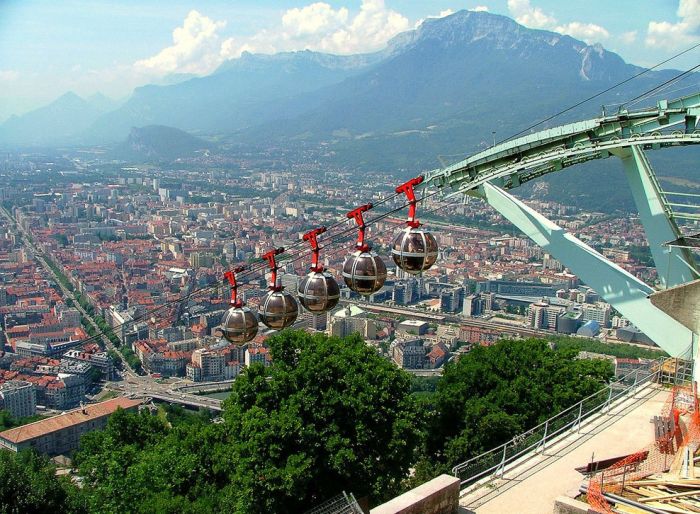 10 самых впечатляющих канатных дорог мира
