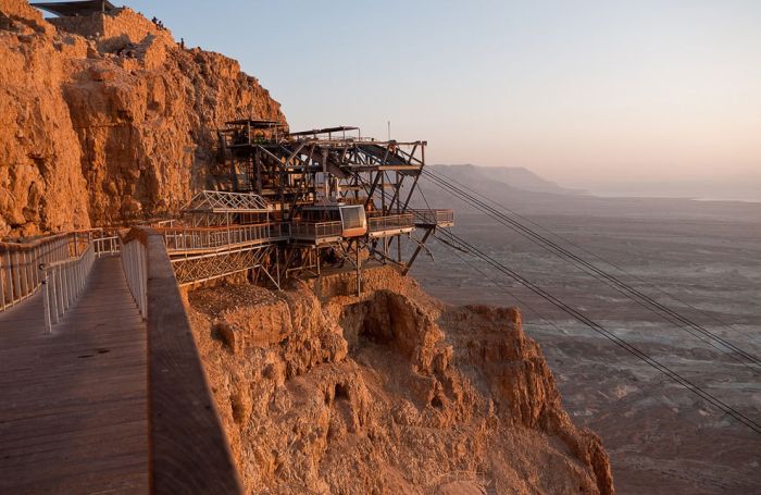 10 самых впечатляющих канатных дорог мира