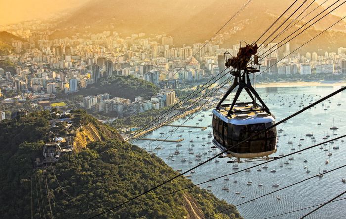 10 самых впечатляющих канатных дорог мира