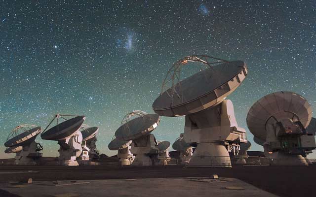 К Земле приближается астероид TC4 К Земле приближается астероид TC4