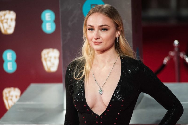 Софи Тернер рассказала любопытные подробности о съемках сериала «Игры Престолов» Софи Тернер рассказала любопытные подробности о съемках сериала «Игры Престолов»