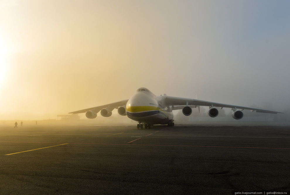 Ан-225 «Мрия» — самый большой самолет в мире Ан-225 «Мрия» — самый большой самолет в мире
