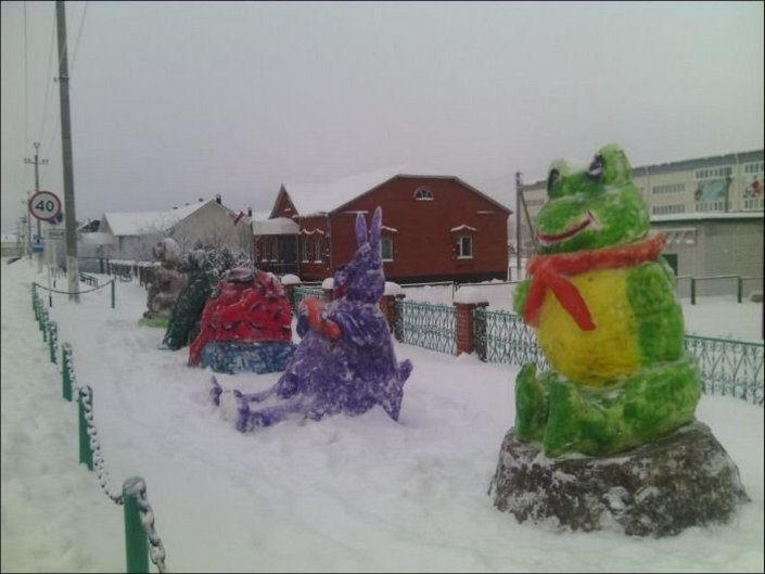 Красочные снеговики в Татарстане
