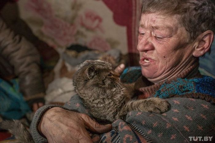 Как живут бомжи на городских свалках в зимнее время года Как живут бомжи на городских свалках в зимнее время года