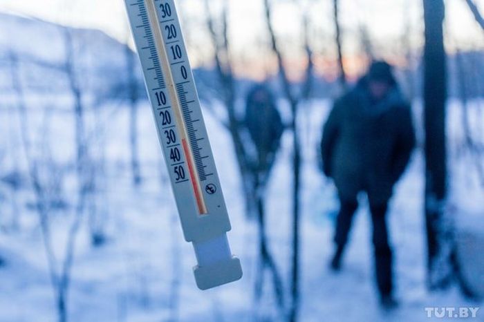 Как живут бомжи на городских свалках в зимнее время года Как живут бомжи на городских свалках в зимнее время года