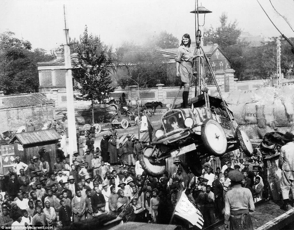 Индиана Джонс в юбке: первая женщина, объехавшая 80 стран в 1920-х годах Индиана Джонс в юбке: первая женщина, объехавшая 80 стран в 1920-х годах