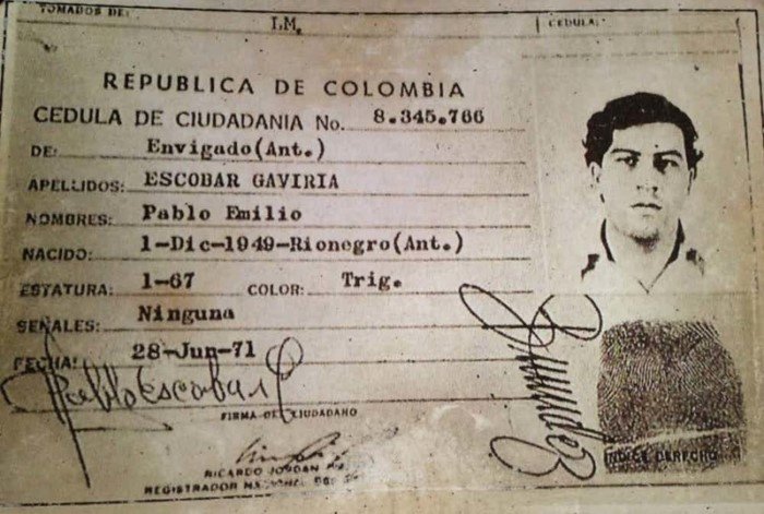 17 фотографий Пабло Эскобара, которые наиболее ярко рассказывают о его жизни 17 фотографий Пабло Эскобара, которые наиболее ярко рассказывают о его жизни