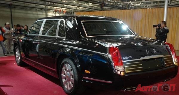Служебные автомобили, на которых ездят мировые лидеры Служебные автомобили, на которых ездят мировые лидеры