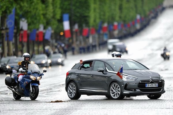 Служебные автомобили, на которых ездят мировые лидеры Служебные автомобили, на которых ездят мировые лидеры