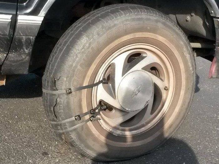 Странные автомобили на дорогах