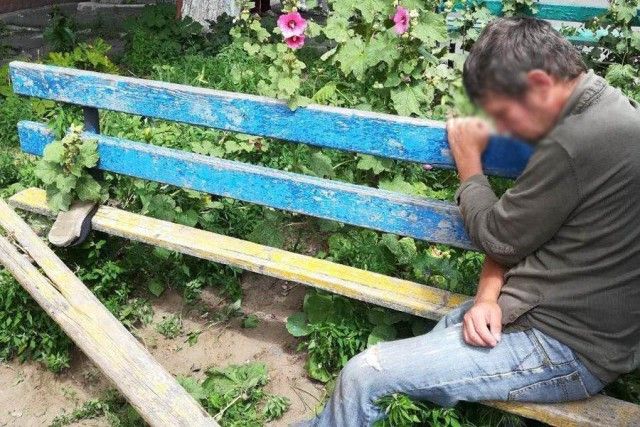 Гомельчанам пришлось вызвать МЧС, чтобы освободить застрявшего мужчину