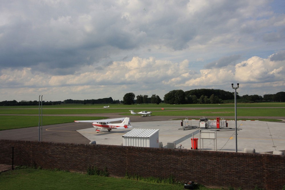 Роскошный отель в старом самолете ИЛ-18 Роскошный отель в старом самолете ИЛ-18