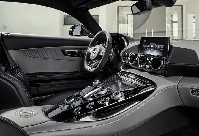 Новейший спорткар от Mercedes Новейший спорткар от Mercedes