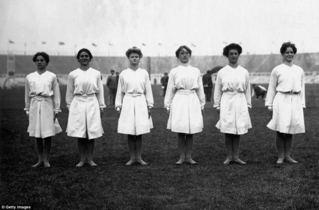 Эволюция олимпийского трико за последние 100 лет (16 фото) Эволюция олимпийского трико за последние 100 лет (16 фото)