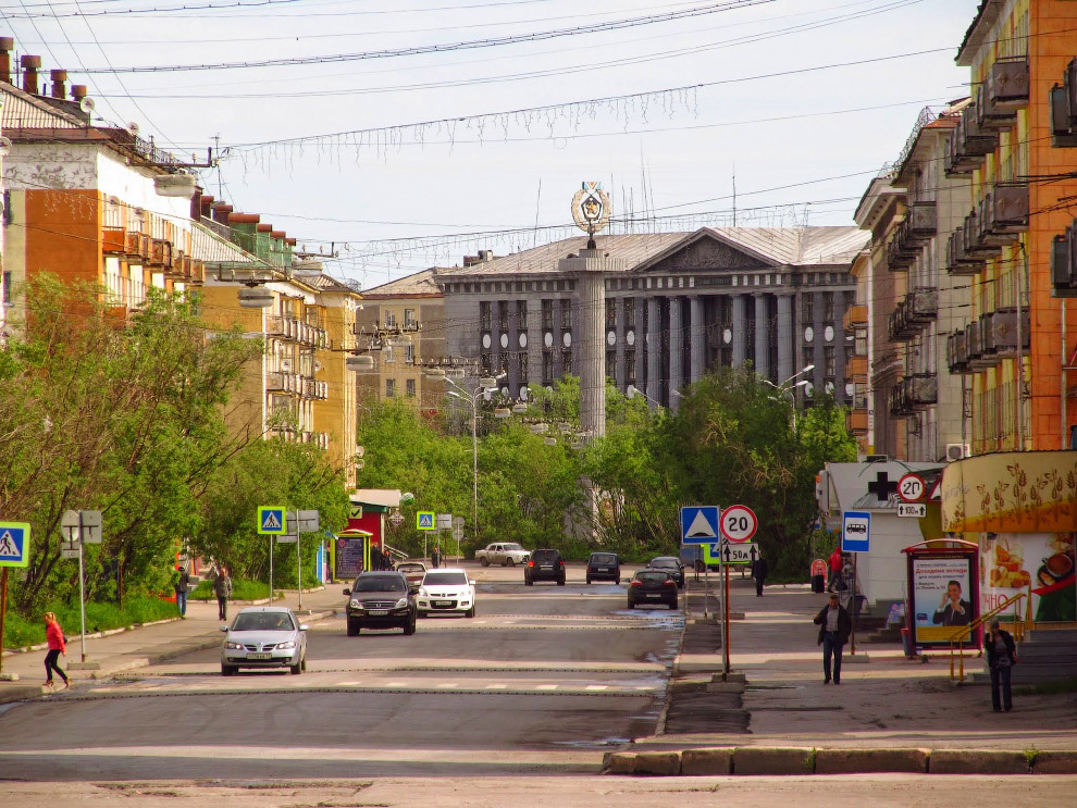 Воркута — край света, шахтёрский край Воркута — край света, шахтёрский край