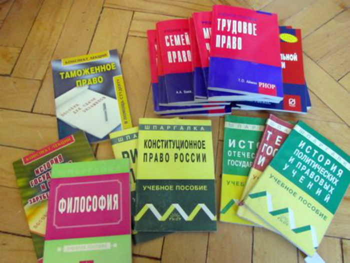 Вещи, которые захламляют квартиру Вещи, которые захламляют квартиру