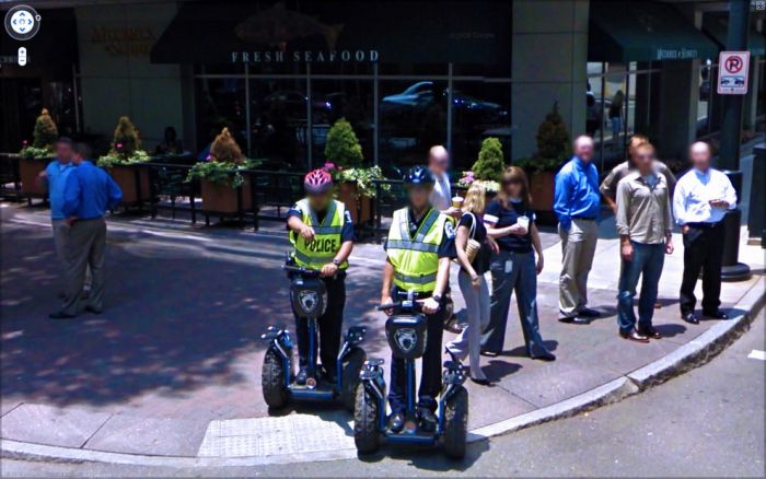 Странные фотографии с Google Street