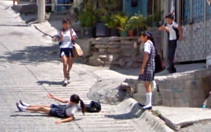 Странные фотографии с Google Street