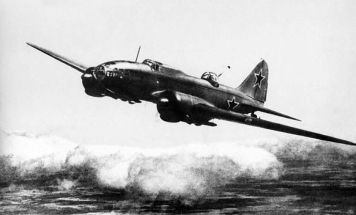 Поисковые работы на месте крушения самолета ДБ-3