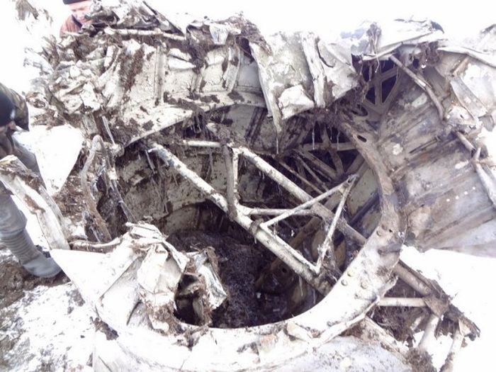 Поисковые работы на месте крушения самолета ДБ-3