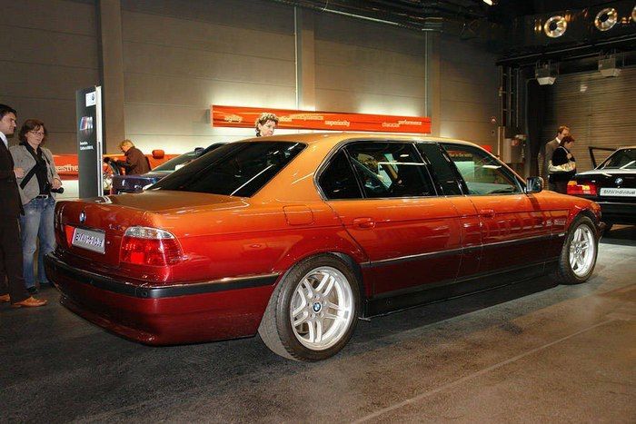 BMW 7-Series Long E38 от модельера Карла Лагерфельда