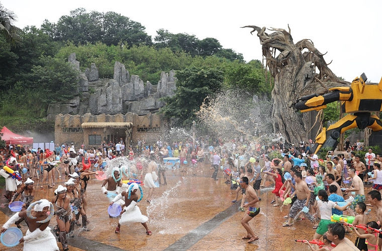 Как в Поднебесной спасаются от жары Как в Поднебесной спасаются от жары