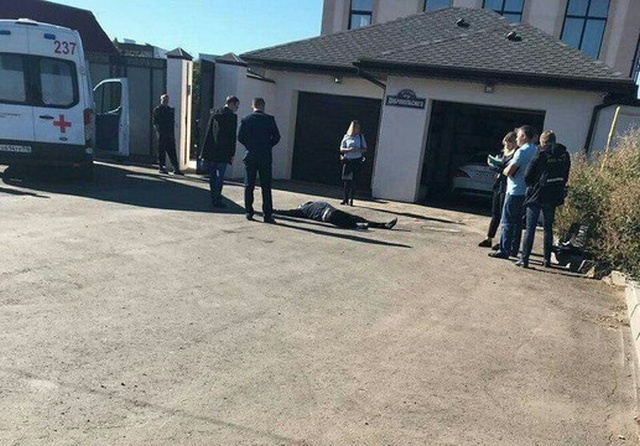 Грабители напали на дом коммерсанта Евгения Деданина и получили смертельные ранения Грабители напали на дом коммерсанта Евгения Деданина и получили смертельные ранения