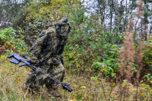 Учения российских и белорусских снайперов в Псковской области