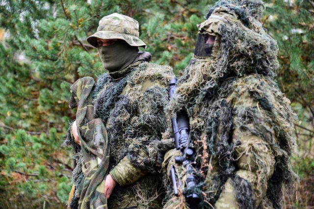 Учения российских и белорусских снайперов в Псковской области