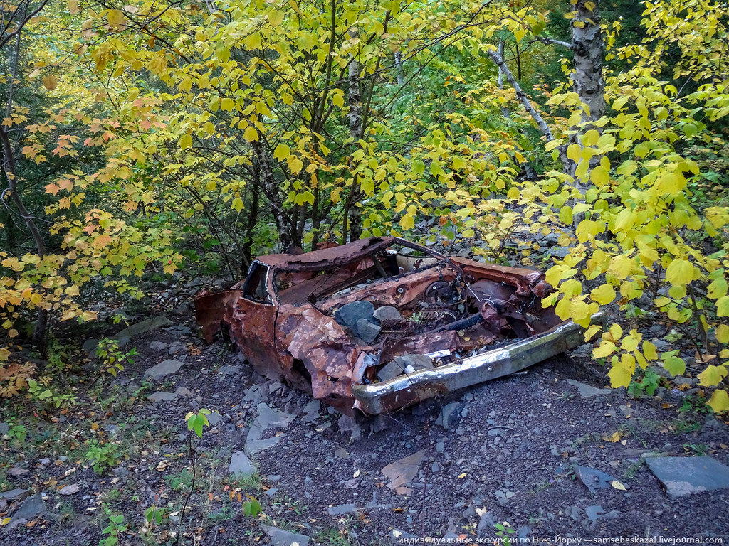 Старые автомобили на улицах Нью-Йорка Старые автомобили на улицах Нью-Йорка