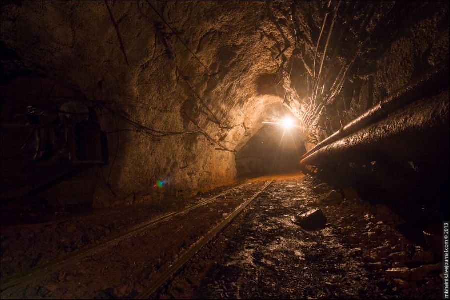 Прогулка по заброшеной шахте Прогулка по заброшеной шахте