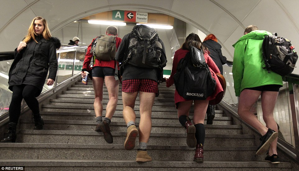 В метро без штанов