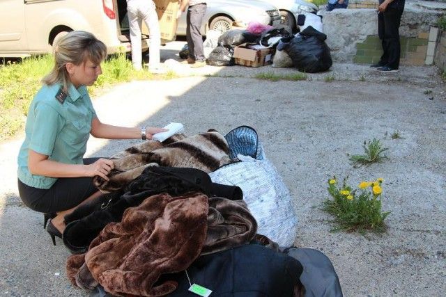 В Томске сожгли 53 меховые шубы