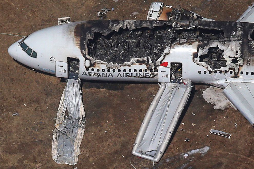 Крушение лайнера Боинг-777 в Сан-Франциско Крушение лайнера Боинг-777 в Сан-Франциско