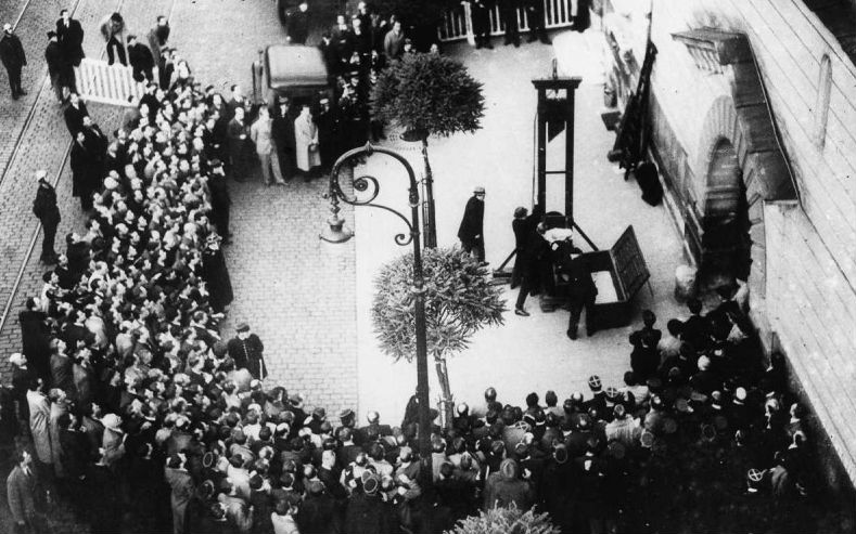 История последнего публичного гильотинирования во Франции История последнего публичного гильотинирования во Франции
