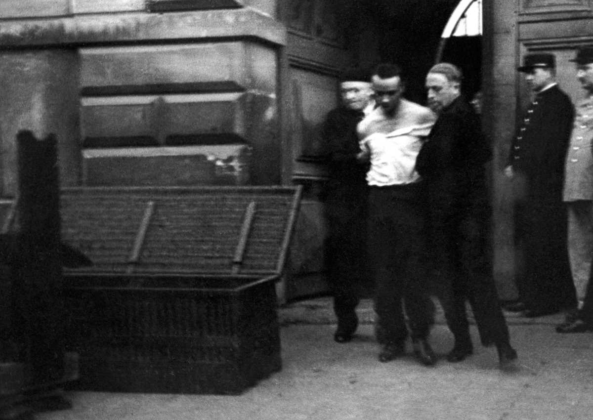 История последнего публичного гильотинирования во Франции История последнего публичного гильотинирования во Франции