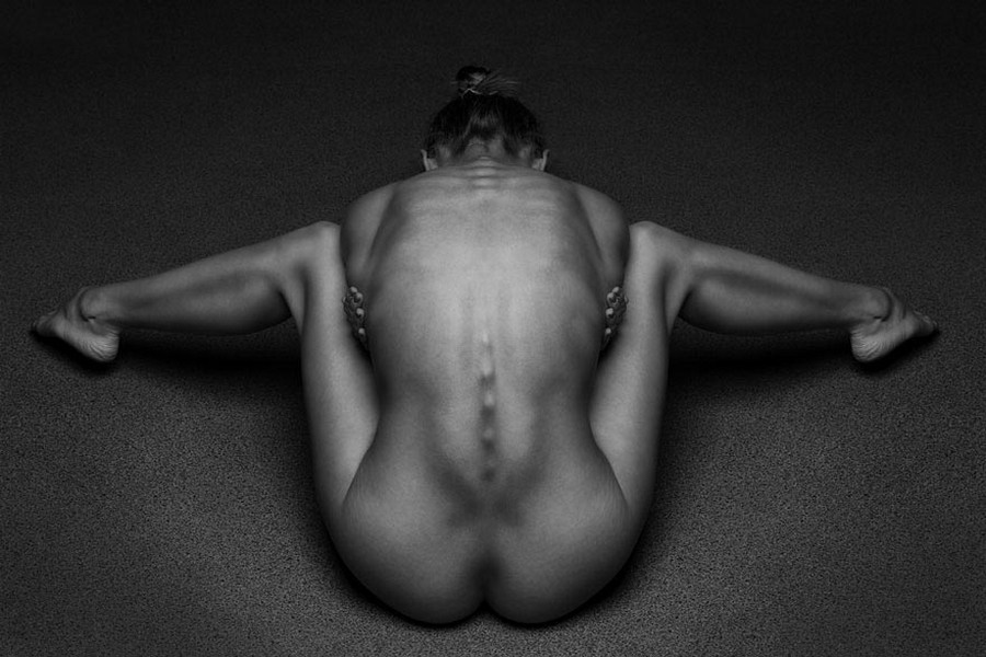Обнаженные девушки в фотографиях Антона Беловодченко